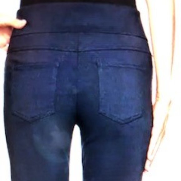 Ruby Road Navy Cropped Pants-20W - Picture 3 of 3